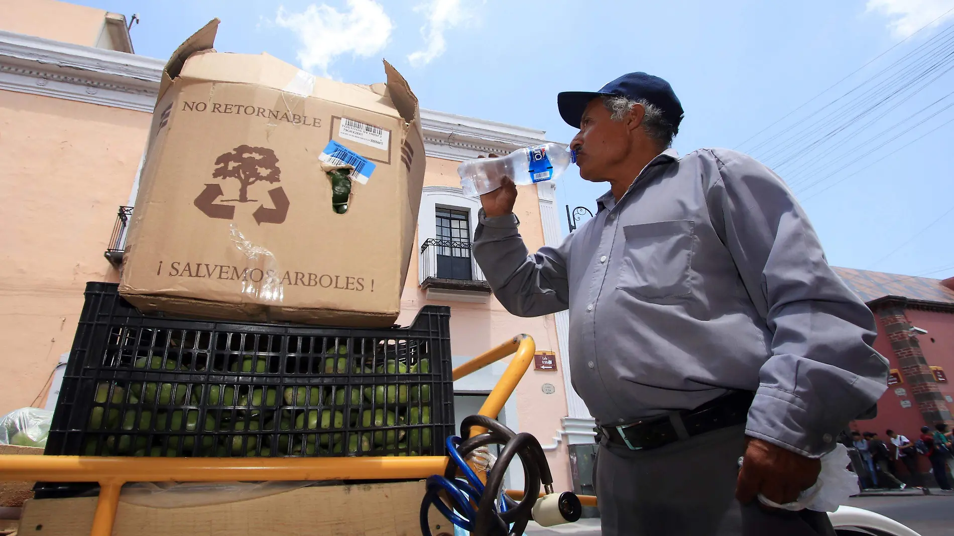 Ola de calor afecta a poblanos10